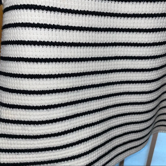 Bebe Striped Crop Top - Picture 2 of 6